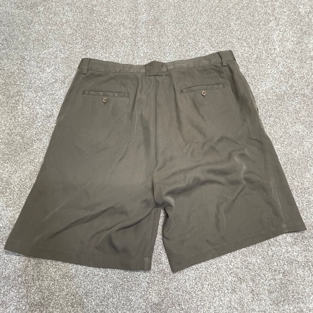 Joseph & Feiss mens silk pleated shorts sz 38 wooden buttons casual shorts